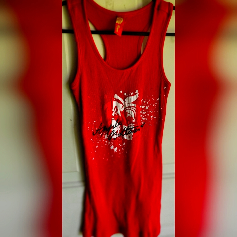 Apple BOTTOMS Sleeveless Graphic Tank Top